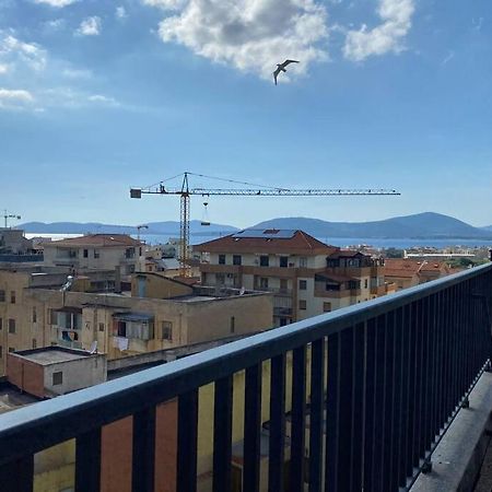 Attico luminoso ed accogliente in zona centrale Appartamento Alghero Esterno foto