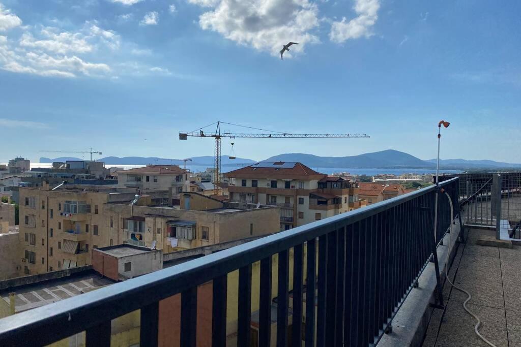 Attico luminoso ed accogliente in zona centrale Appartamento Alghero Esterno foto